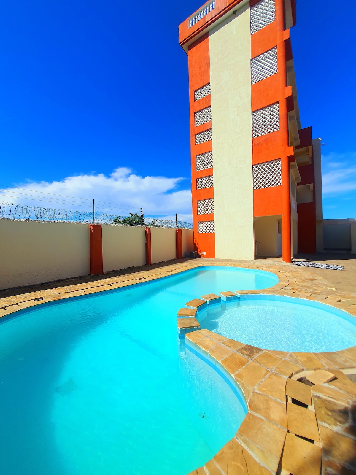 L'Appartement シュタンバウム LB-2 Short Bl 2 bdrm All ensuitewalk2Beach nearSeverine Neptune - Apartments for