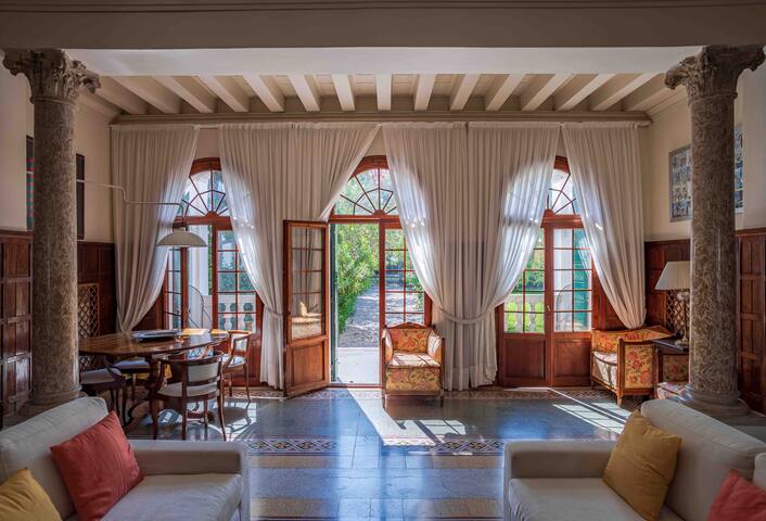 VILLA LIBERTY WITH GARDEN, SEAFRONT gallery image 4