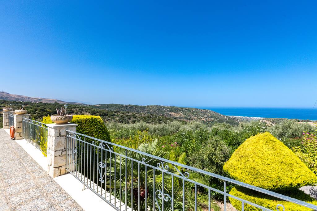 unique impressive sea and gorge views and the full privacy!
