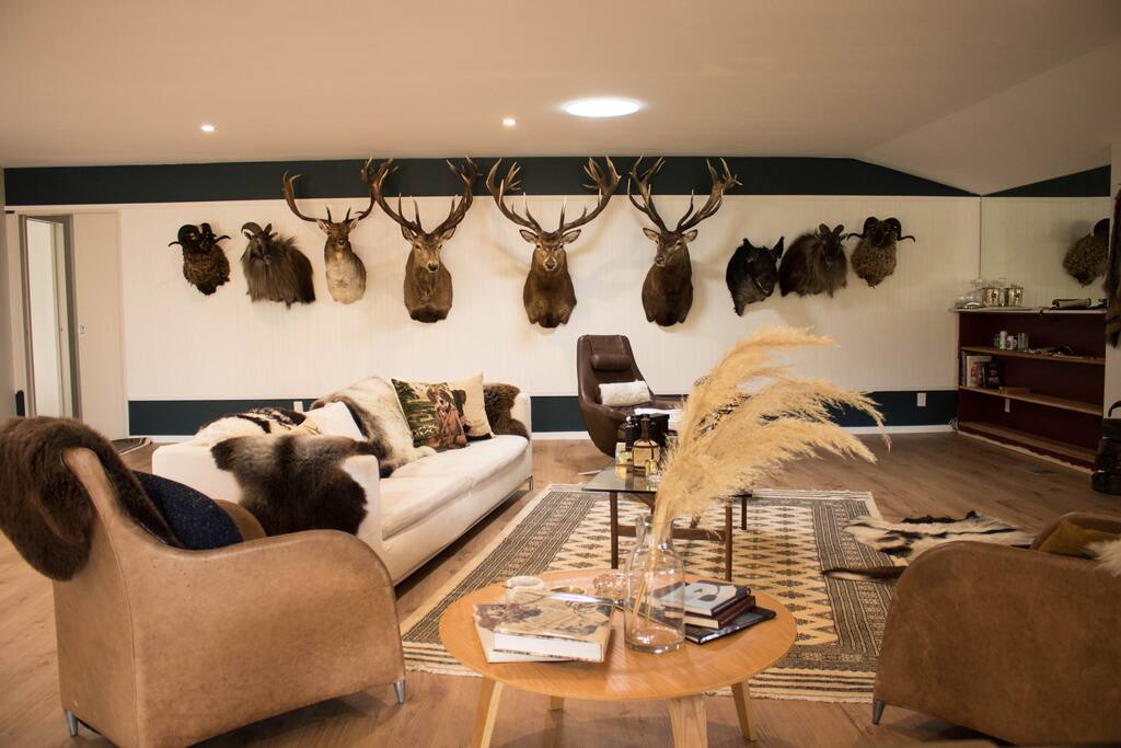 LODGE