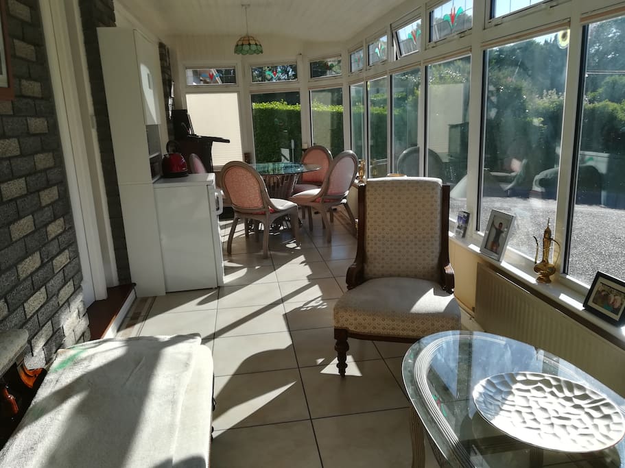 Conservatory/Breakfast Area