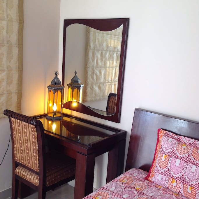 Dressing table