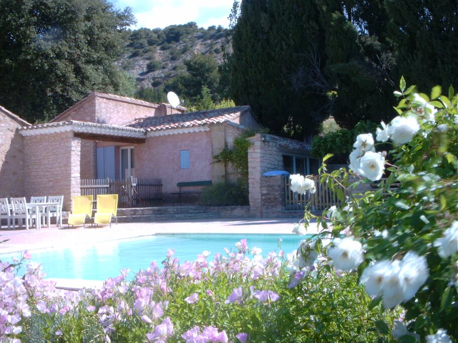Gîte "Atelier", à côté de la piscine