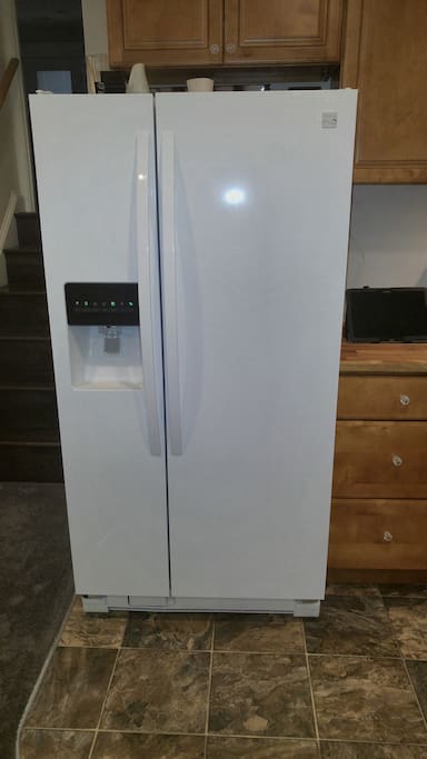 Filter water, ice maker refrigerator