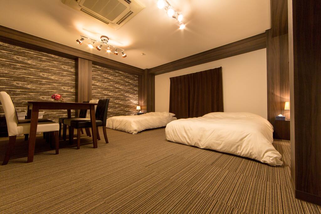 Lavish wide bedroom ②/奢华全寝室②/호화로운 넓은 침실 ②