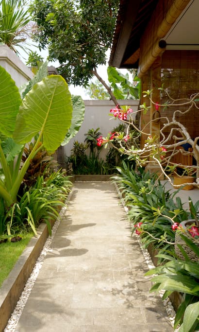• villa's front path •