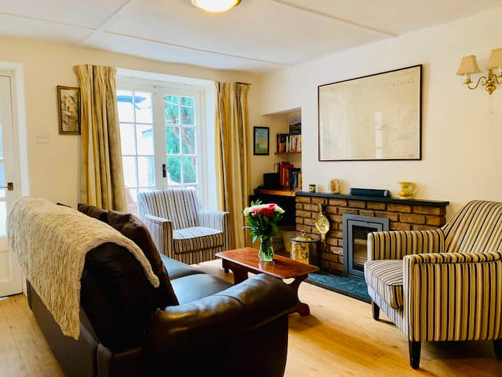 No.10 Broad St - Maypole Cottages - Padstow Centre - Padstow