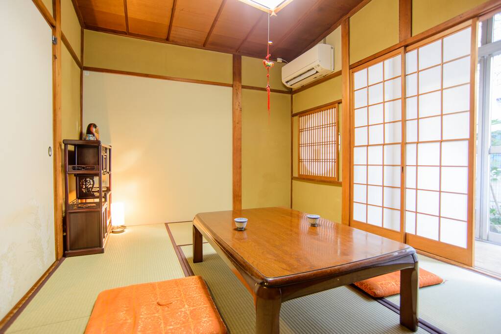 Clean staying room
(You can stay to three people)
(3人房间)