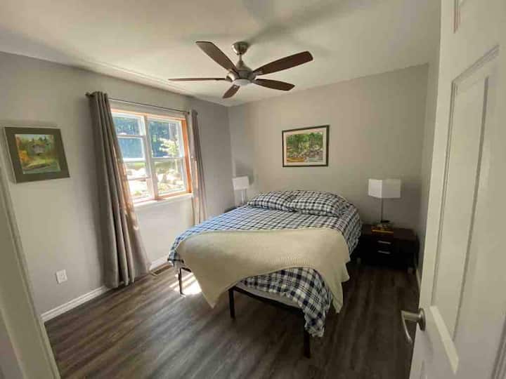 Спалня за гости 1 с двойно легло. 