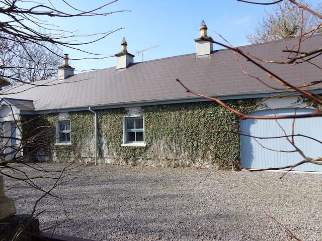 Herberts Cottage Navan.