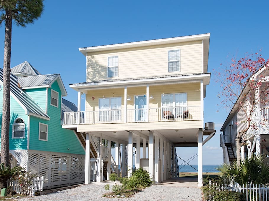 Quiet, bay-front 2-story with parking for 4 vehicles