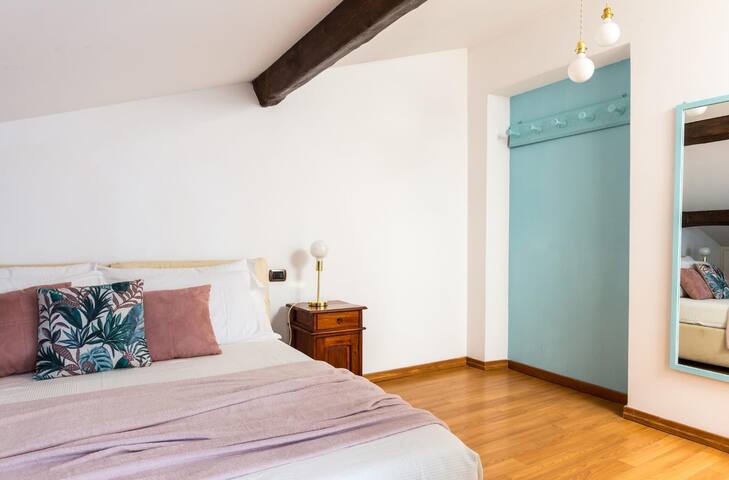 Trastevere Penthouse with Terrace gallery image 5