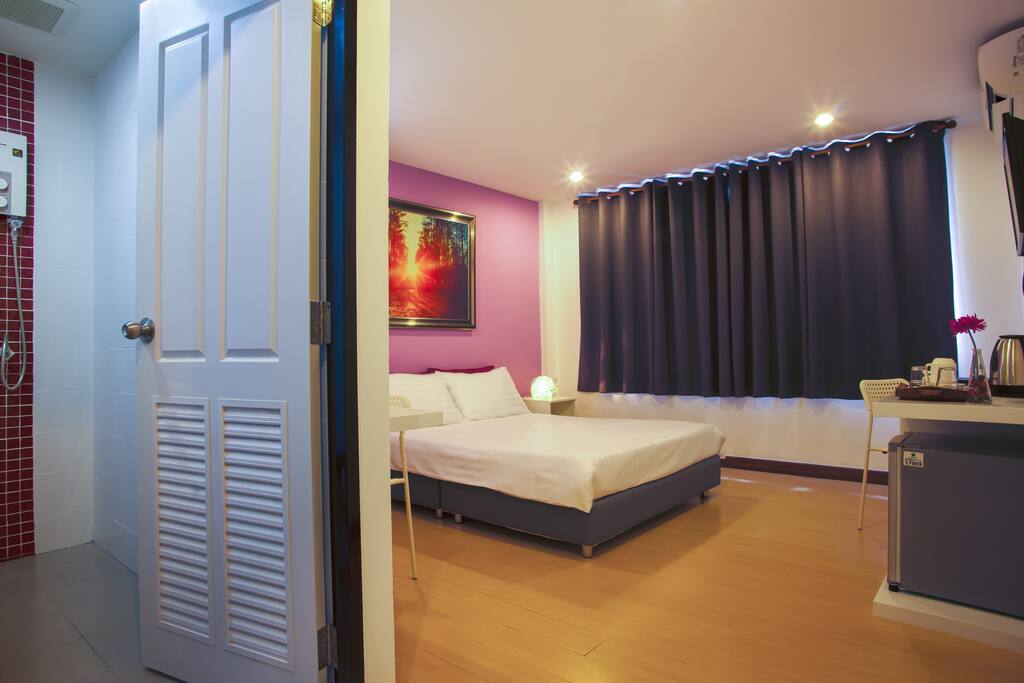 Queen Room