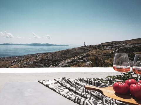 Penny's Serenity Hilltop Suite ❣  Village, 2BR