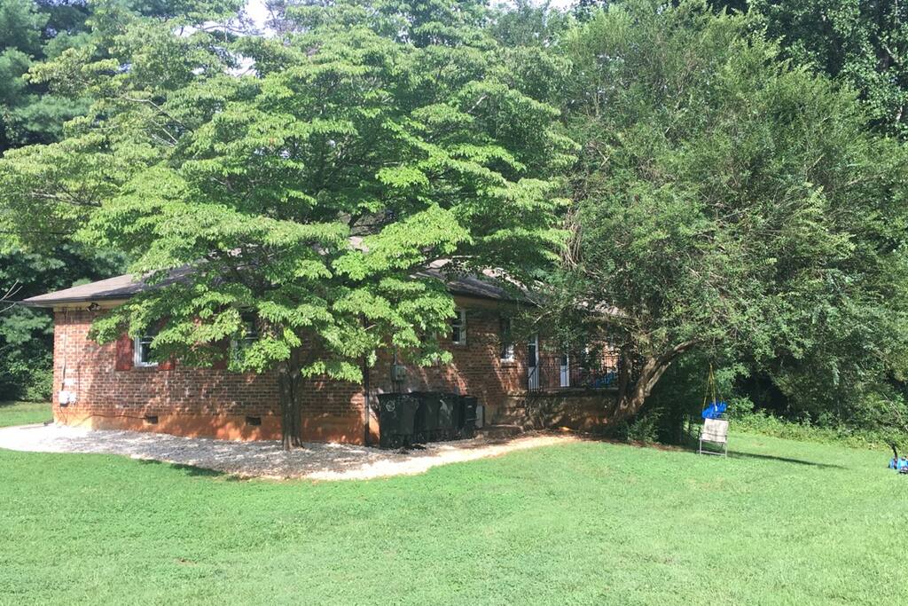 Beautiful duplex located about 10 minutes from Liberty's campus