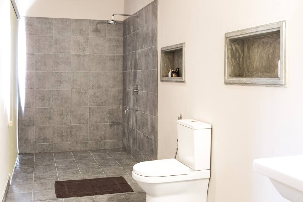 Spacious, walk-in shower room