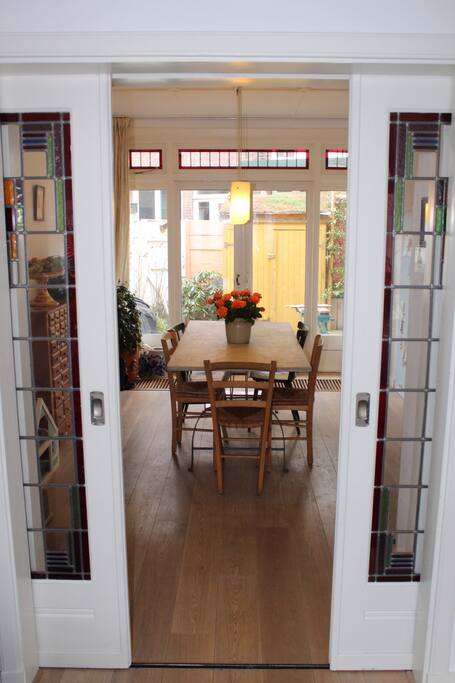 En suite doors to dining area