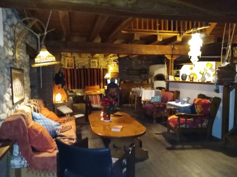 sala d`estar ,menjador,cuina