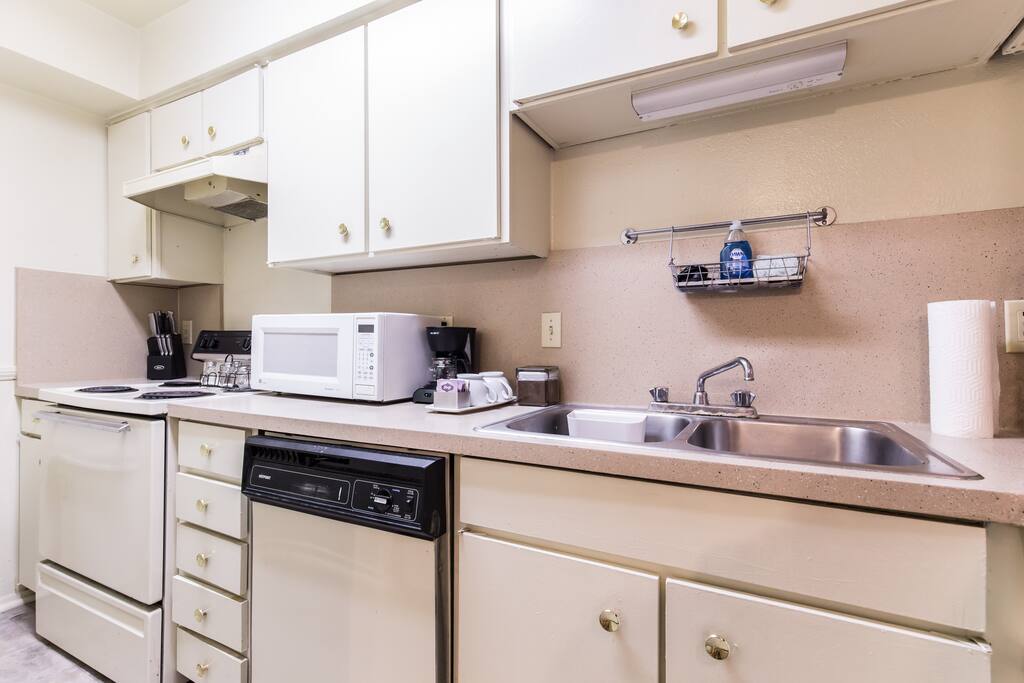 Prepare your meal in the fully stocked kitchen or enjoy the coffee/tea bar.
