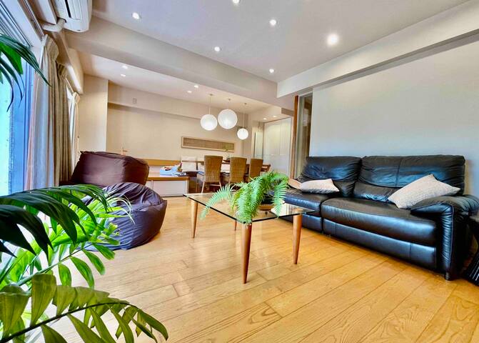 静かな住宅街のテラスのある広い家 103㎡　新宿から15分の野方駅　徒歩7分　昔からのレストラン多数 gallery image 3