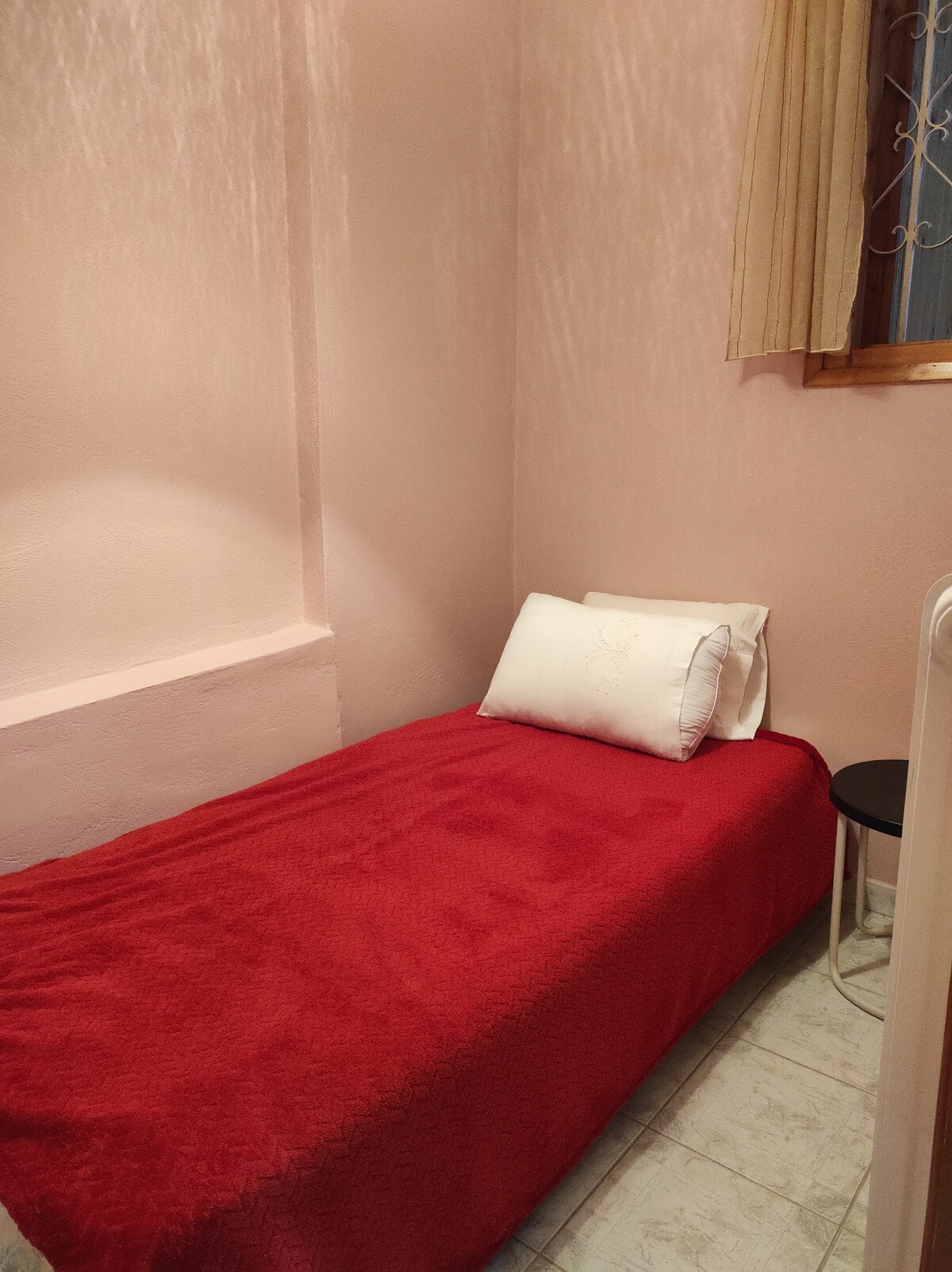 غرفة النوم 2