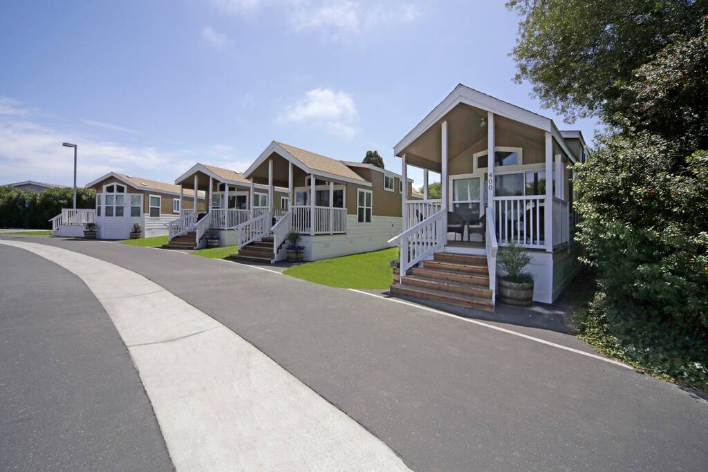 Cozy Vacation Cottages