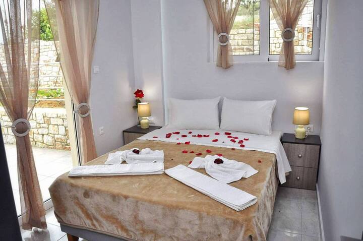 ორსაძინებლიანი. 