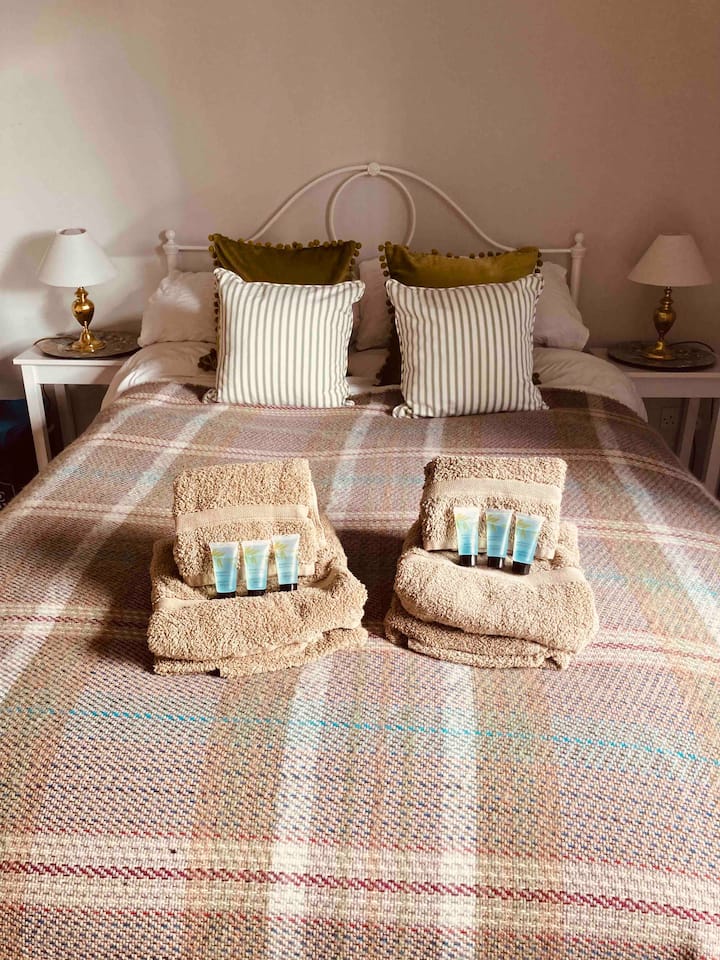 Forniamo gel doccia e asciugamani.