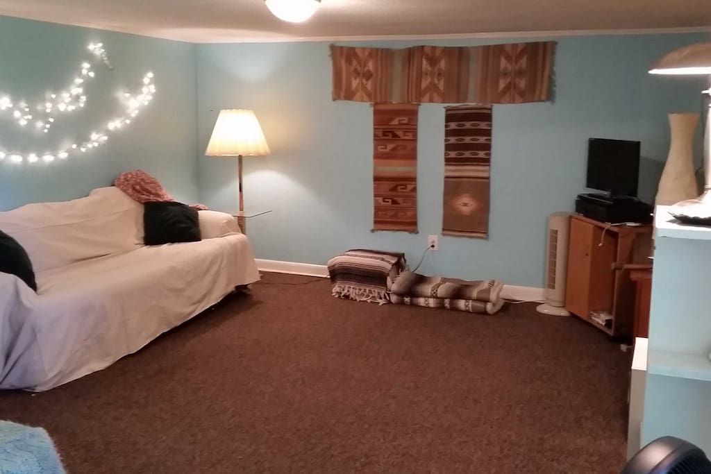 Large private room, yoga mat and step avail.