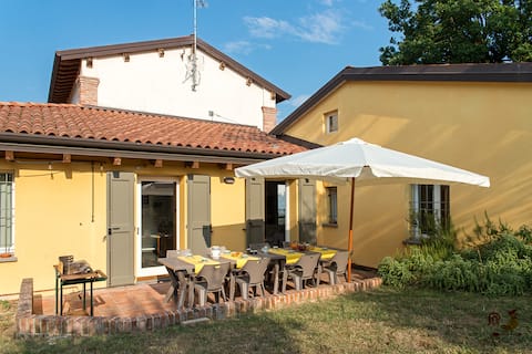 Countryhouse  16 beds
