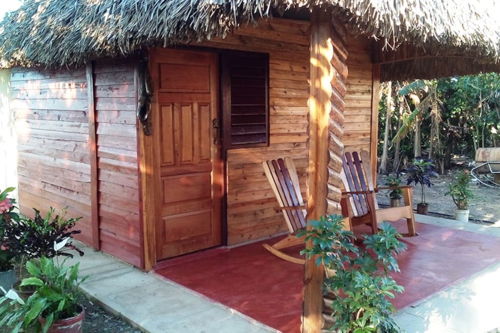 Frente de la cabaña