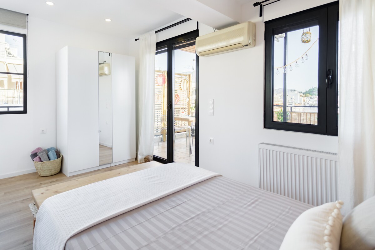 Stunning Helion City Lofts Rental With Sympathetic Grand Scale image