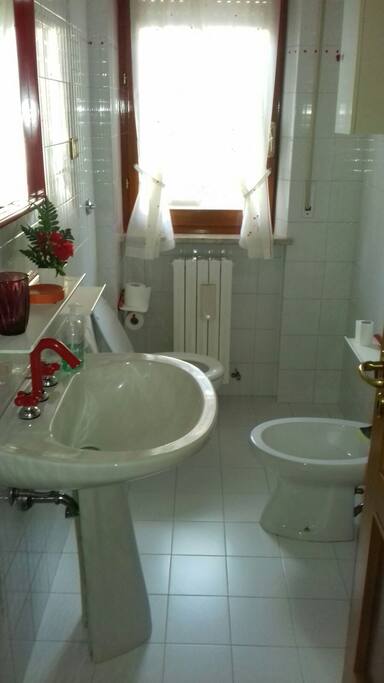 Bagno con doccia