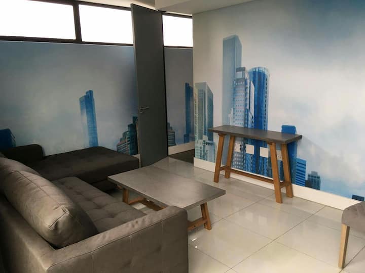 Cityscape Suite, Entire Flat - Own Garden Balcony - Windhoek