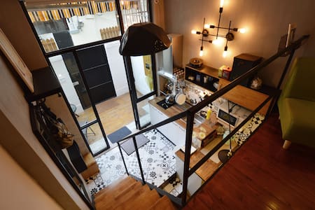 衡复文化区精华区的复式里弄房Central F.C. LOFT