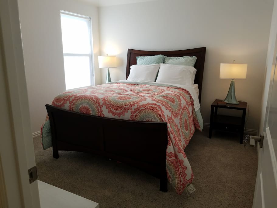 Comfortable, cozy queen room with walk-in closet. Climate control at your finger tips.