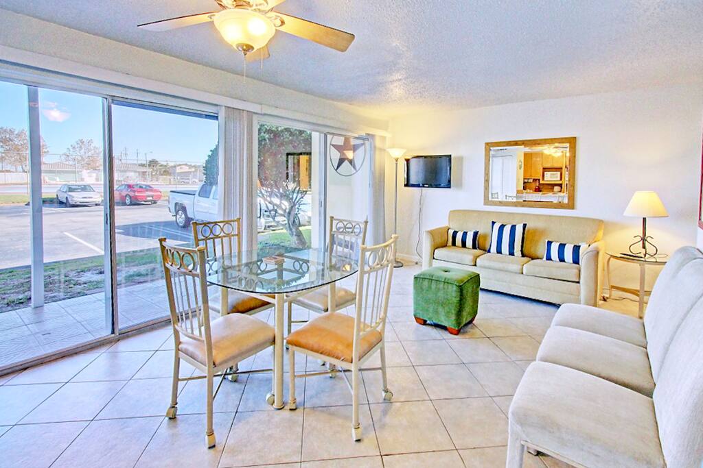 Spacious Living area with Flatscreen TV