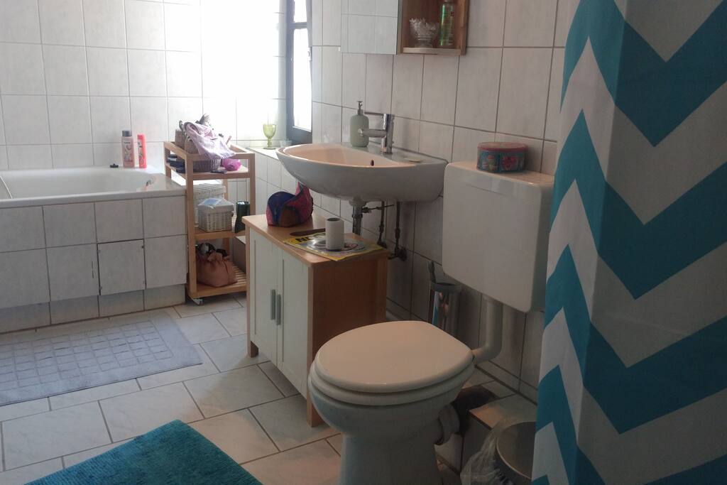 großes Badezimmer