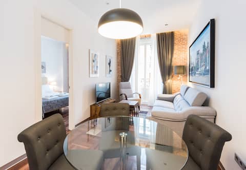 Propiedad de Airbnb exitosa: PUERTA DEL SOL CITY CENTER III WITH BALCONY en Madrid