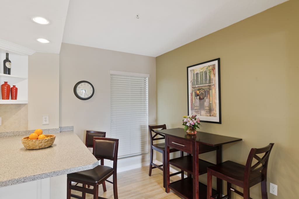 Bistro dining and breakfast bar.