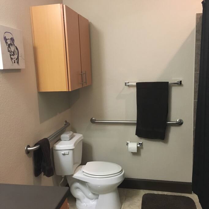 Clean large bathroom, large shower, toiletries and towels available