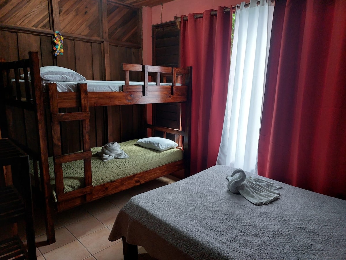 Двокреветна соба бр. 2 и спална соба