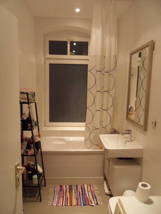 Badezimmer/Bathroom