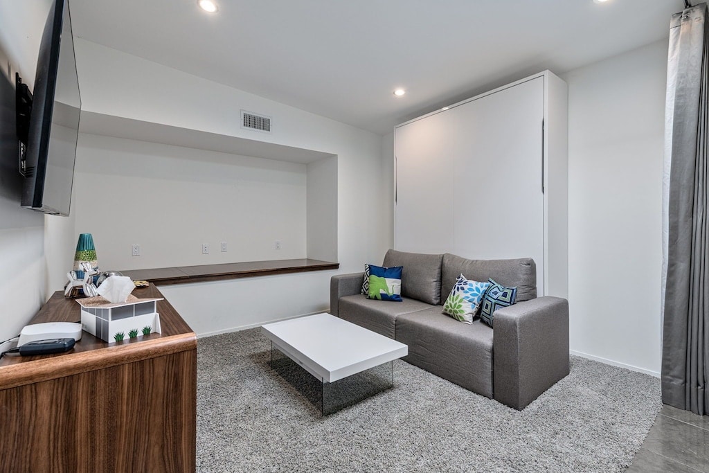 חדר שינה שלישי/מאורת עם מיטת קווין מורפי