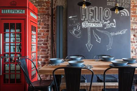 Top center luxury vintage apartment - HB29