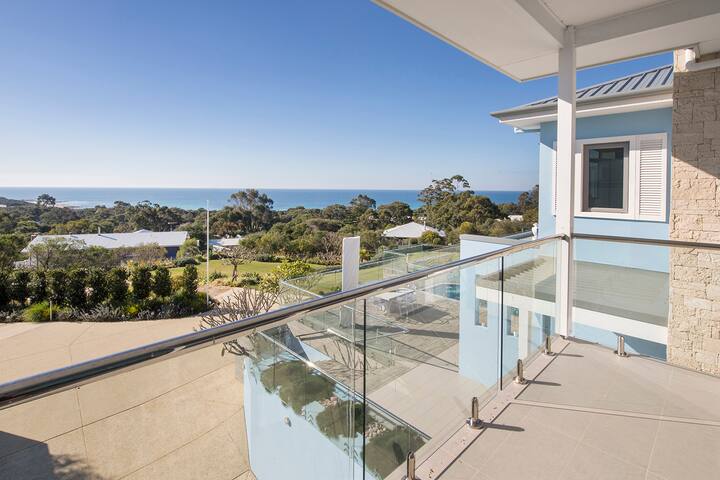 Eagle Bay’s Luxury Ella Estate gallery image 4