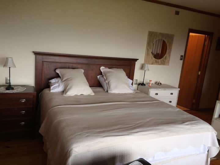 Master bedroom en suite 