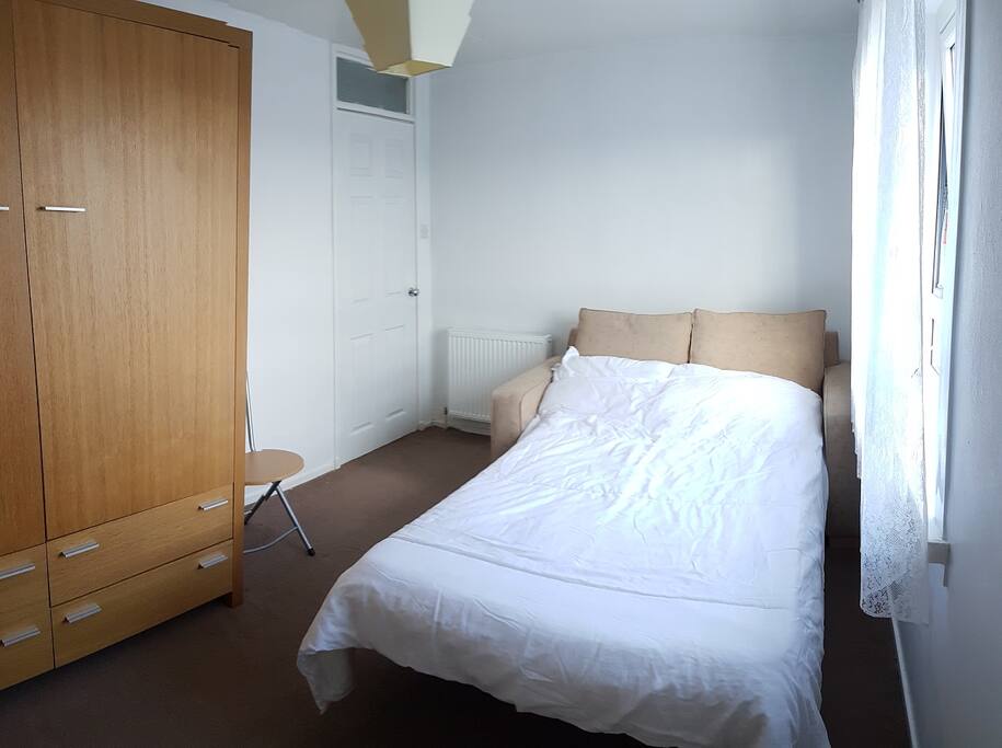 Guest bedroom