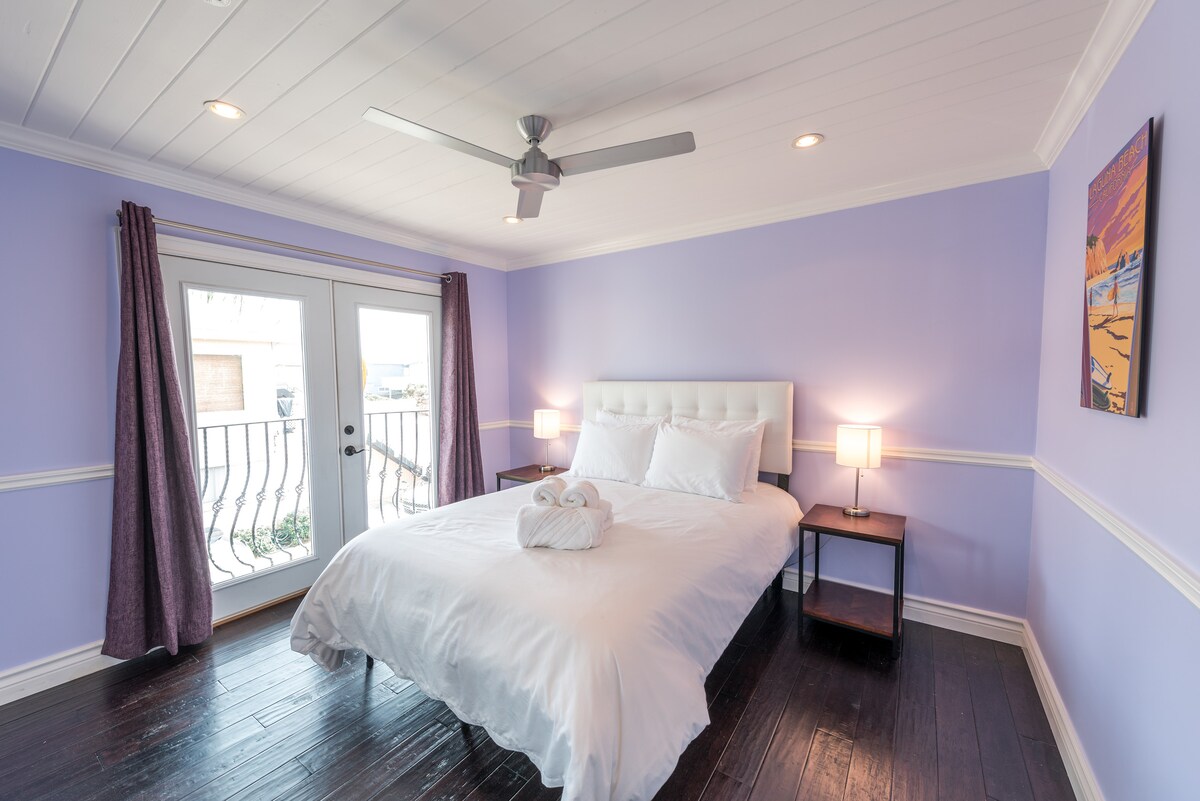 Ova lijepa soba ima vlastiti mini balkon