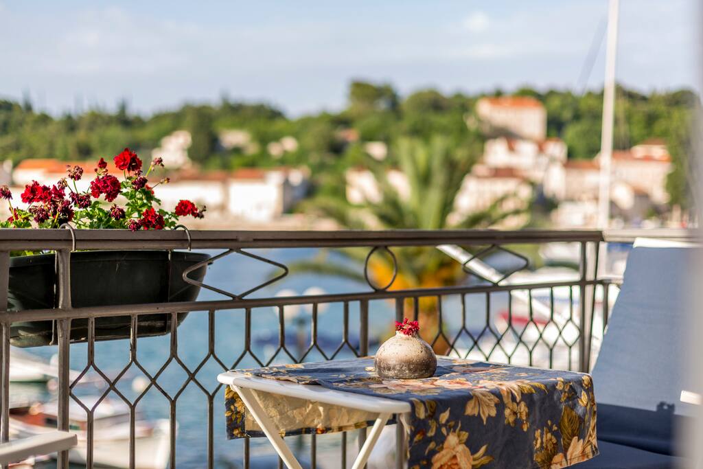 Terrace detail